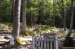 Gold Rush Cemetary in Skagway 5.jpg