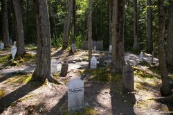 Gold Rush Cemetary in Skagway 8.jpg