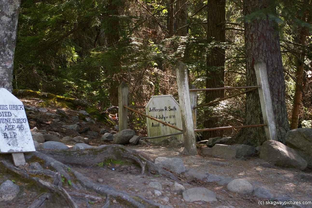 Gold Rush Cemetary in Skagway 10.jpg