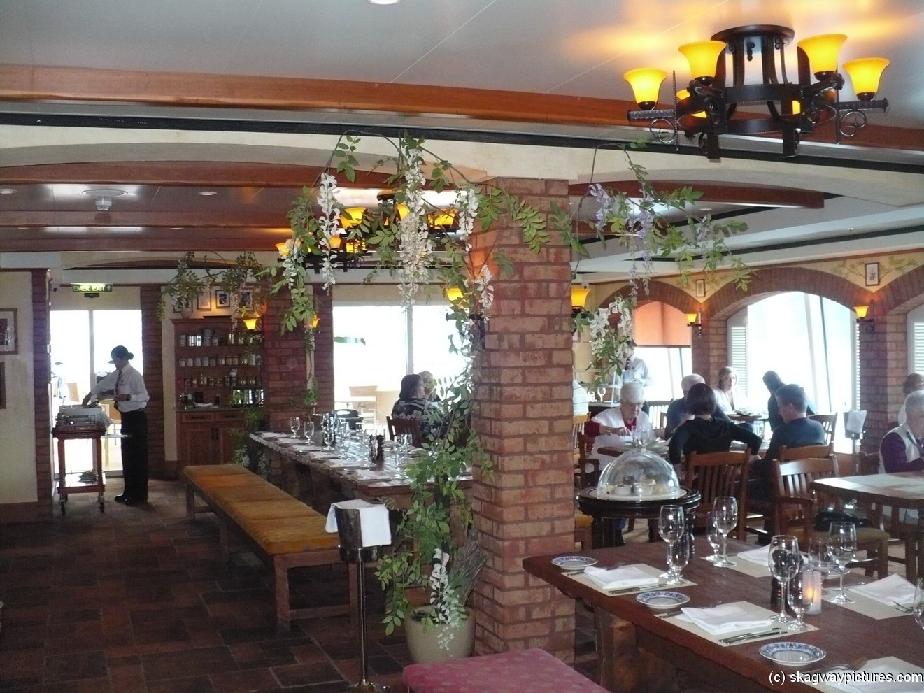 Inside the Norwegian Pearl La Cucina Restaurant.jpg