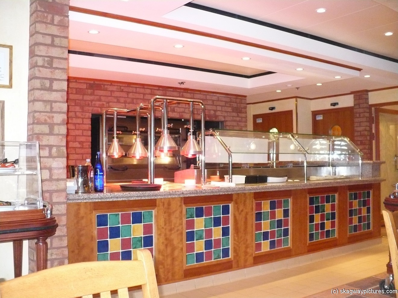 La Cucina Restaurant bakery area aboard the Norwegian Pearl.jpg