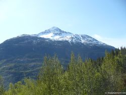Moutain peak in Skagway.jpg