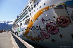 Norwegian Pearl at Skagway.jpg
