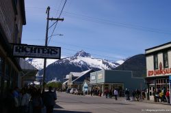 Shops and stores in Skagway Alaska 2.jpg