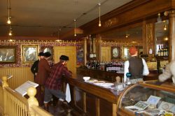 Skagway museaum saloon.jpg
