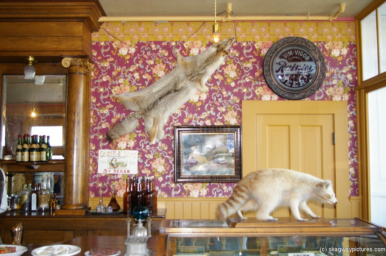 Skagway museaum saloon 2.jpg